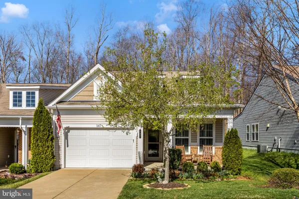 Property Slideshow image 3 of 52 | 147 long point dr, Fredericksburg, VA, 22406