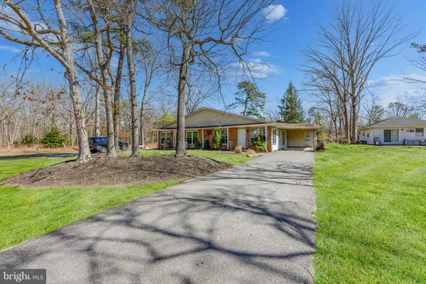 Property Slideshow image 3 of 19 | 43 magnolia rd a, Manahawkin, NJ, 08050