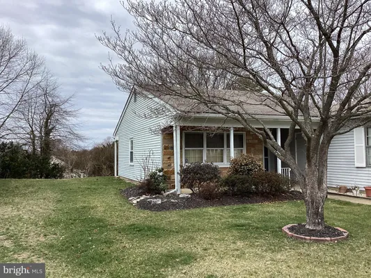 Property Slideshow image 2 of 20 | 43 kingston way, Southampton, NJ, 08088