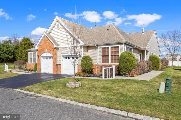 Property Slideshow image 2 of 29 | 119 burholme dr, Hamilton, NJ, 08691
