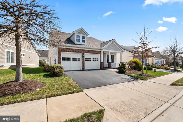 Property Slideshow image 2 of 58 | 8911 periwinkle blue ct, Lorton, VA, 22079