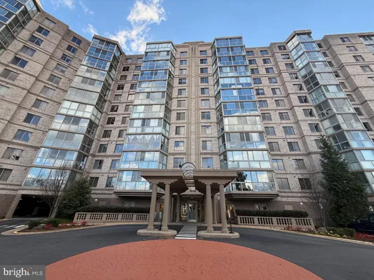 Property Slideshow image 2 of 2 | 19385 cypress ridge ter 508, Leesburg, VA, 20176