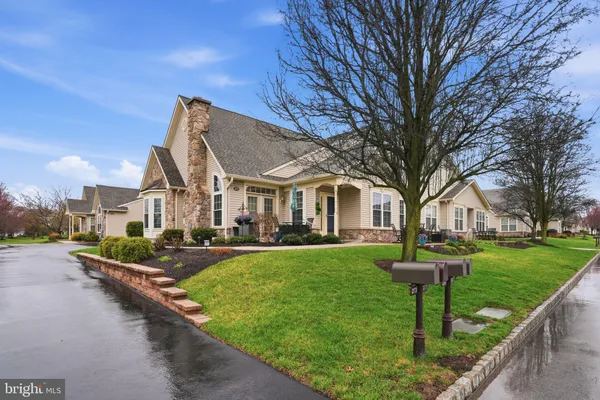 Property Slideshow image 2 of 51 | 267 shady brook dr 238, Langhorne, PA, 19047