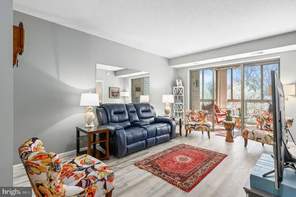 Property Slideshow image 3 of 34 | 19355 cypress ridge ter 422, Leesburg, VA, 20176