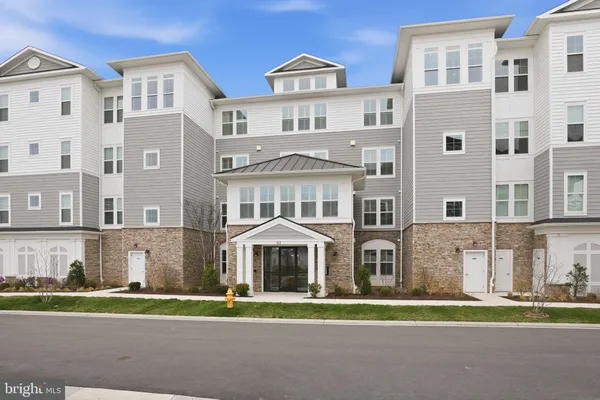 Property Slideshow image 3 of 102 | 111 marshgrass way 22, Chester, MD, 21619