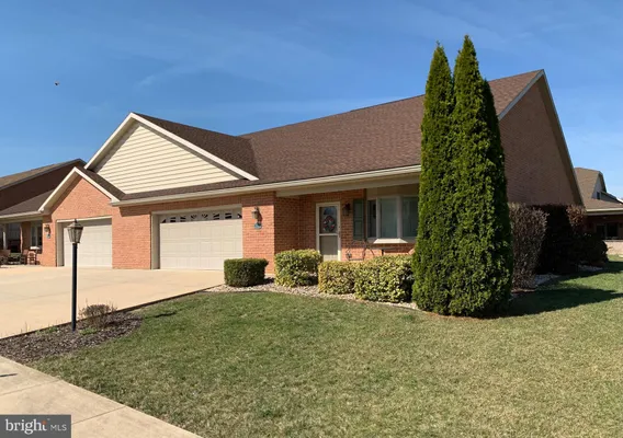 Property Slideshow image 2 of 63 | 13301 marquise dr, Hagerstown, MD, 21742