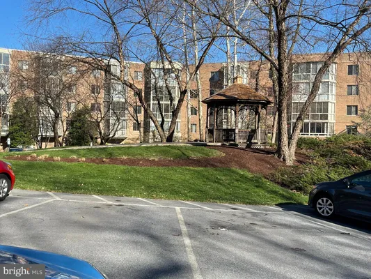 Property Slideshow image 2 of 28 | 2900 n leisure world blvd 212, Silver Spring, MD, 20906