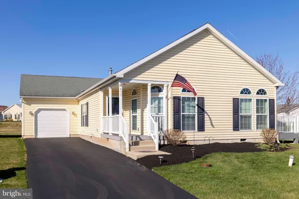 Property Slideshow image 2 of 8 | 411 dandelion dr, Blue Bell, PA, 19422