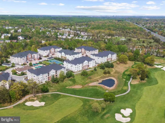 Property Slideshow image 2 of 10 | 6150 shadywood rd 207, Elkridge, MD, 21075