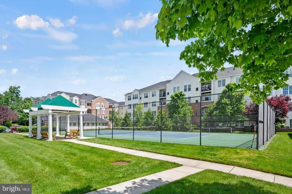 Property Slideshow image 3 of 10 | 6150 shadywood rd 207, Elkridge, MD, 21075