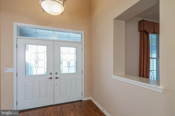 Property Slideshow image 3 of 34 | 10 independence ct, Somerset, NJ, 08873