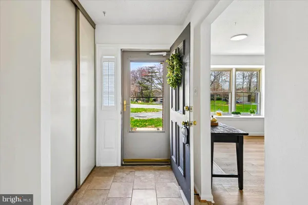Property Slideshow image 3 of 55 | 860 woodmont rd, Annapolis, MD, 21401