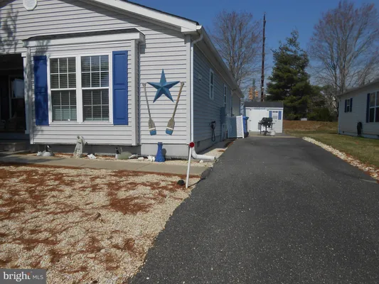 Property Slideshow image 3 of 40 | 36 fort lee dr, Manahawkin, NJ, 08050