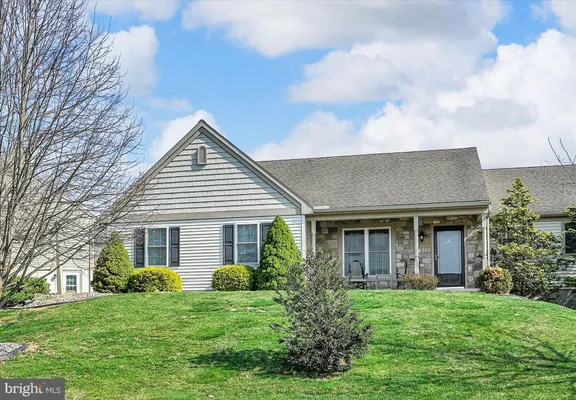 Property Slideshow image 2 of 39 | 858 water edge ct, Lebanon, PA, 17046