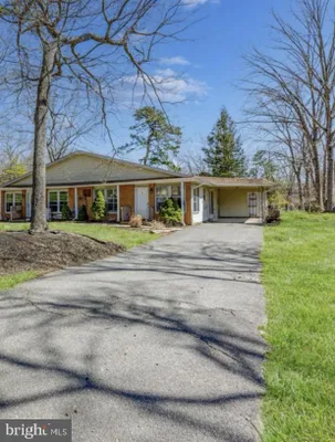 Property Slideshow image 2 of 19 | 43 magnolia rd a, Manahawkin, NJ, 08050