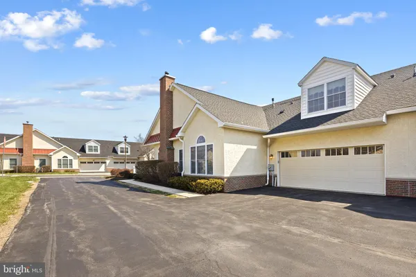 Property Slideshow image 3 of 35 | 2682 marigold ln 00, Philadelphia, PA, 19116