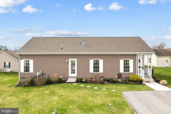 Property Slideshow image 2 of 34 | 420 dandelion dr, Blue Bell, PA, 19422