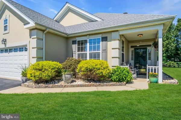 Property Slideshow image 2 of 47 | 40 bunker hill dr, Allentown, NJ, 08501