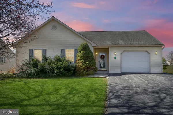 Property Slideshow image 3 of 63 | 19 springhouse dr, Myerstown, PA, 17067