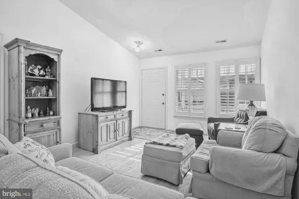 Property Slideshow image 2 of 23 | 1955 marconi cir, Annapolis, MD, 21401