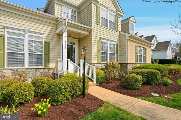 Property Slideshow image 2 of 74 | 9709 seafield pl, Bristow, VA, 20136