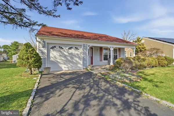 Property Slideshow image 2 of 35 | 8 marlow ave, Manchester Township, NJ, 08759