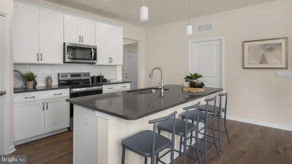 Property Slideshow image 2 of 19 | 249 hydrangea way, Winchester, VA, 22602