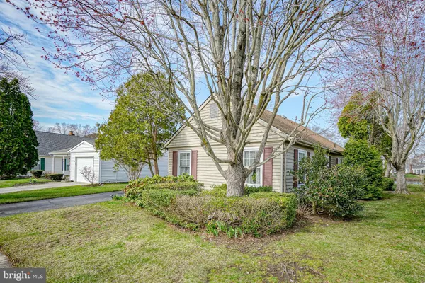 Property Slideshow image 3 of 51 | 39 marlborough dr, Southampton, NJ, 08088