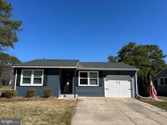 Property Slideshow image 2 of 23 | 19 attleboro la sec 73 73, Whiting, NJ, 08759