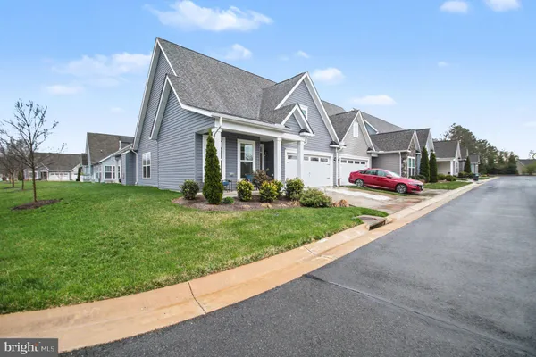 Property Slideshow image 3 of 28 | 6611 golden pheasant run, Fredericksburg, VA, 22407