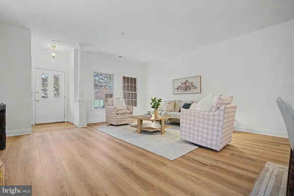 Property Slideshow image 3 of 59 | 906 perry landing ct, Annapolis, MD, 21401