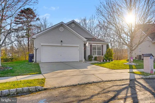 Property Slideshow image 2 of 36 | 25 iris ct, Little Egg Harbor Twp, NJ, 08087