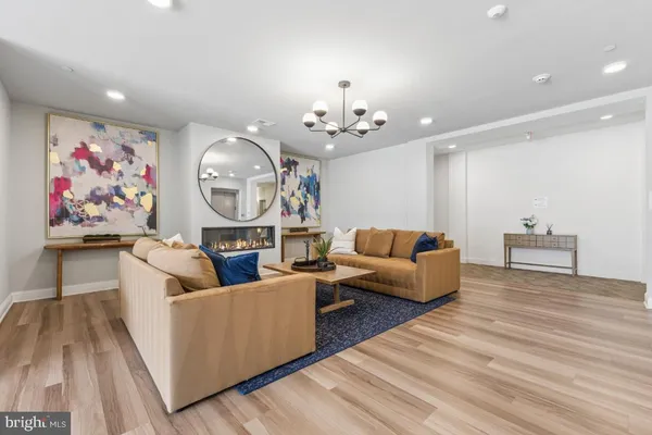 Property Slideshow image 3 of 35 | 3720 havertill ln 306, Woodbridge, VA, 22193