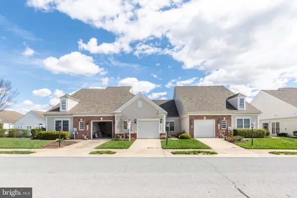 Property Slideshow image 2 of 44 | 154 saddletop dr 355, Taneytown, MD, 21787