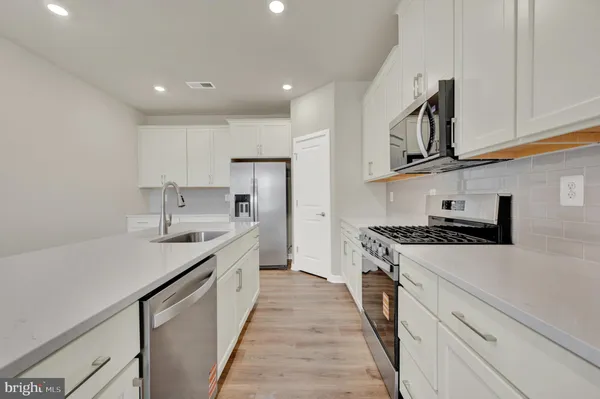 Property Slideshow image 3 of 34 | 1163 resort blvd, Dover, DE, 19904