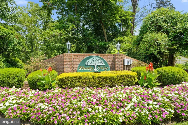 Property Slideshow image 2 of 24 | 52 honeysuckle ln, Red Bank, NJ, 07701