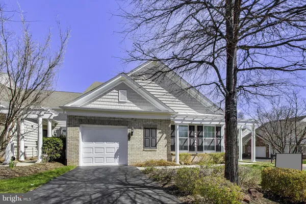 Property Slideshow image 3 of 40 | 20500 casablanca dr, Ashburn, VA, 20147
