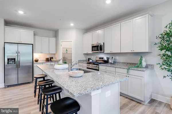 Property Slideshow image 3 of 16 | 10071 shenandoah ln, White Plains, MD, 20695