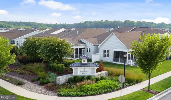 Property Slideshow image 2 of 17 | 352 topside dr 229, Stevensville, MD, 21666