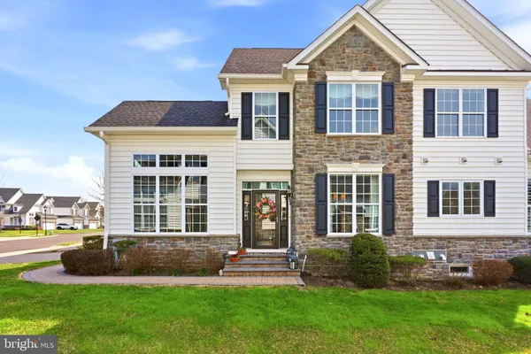 Property Slideshow image 2 of 44 | 61 hillyer ln, Newtown, PA, 18940