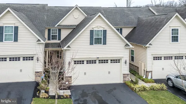 Property Slideshow image 2 of 31 | 1127 arbour ln, Quakertown, PA, 18951