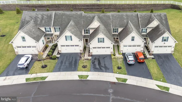 Property Slideshow image 3 of 31 | 1127 arbour ln, Quakertown, PA, 18951