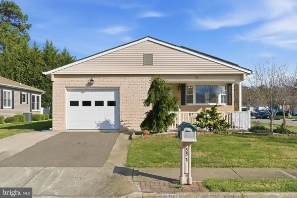 Property Slideshow image 2 of 38 | 55 woodstock dr, Toms River, NJ, 08757