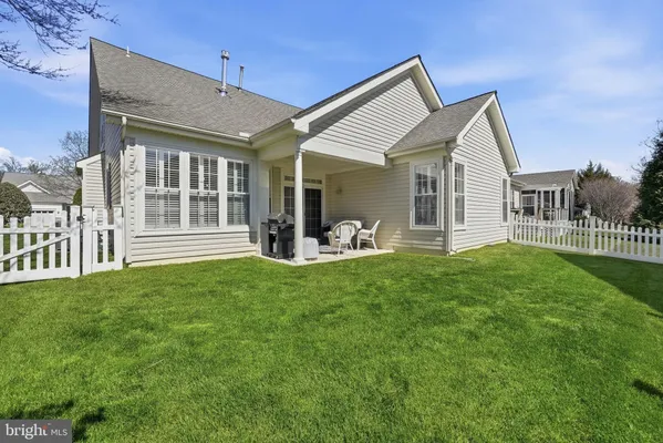 Property Slideshow image 3 of 30 | 6828 derby run way, Gainesville, VA, 20155