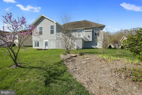 Property Slideshow image 3 of 35 | 392 winesap ln, Dover, DE, 19901