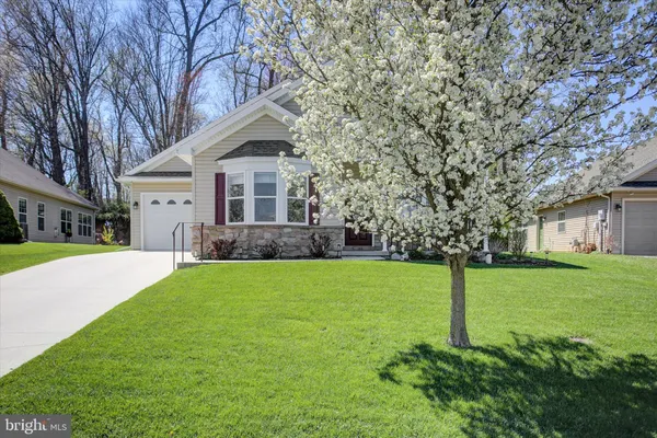 Property Slideshow image 3 of 57 | 25 colonial ct, Shippensburg, PA, 17257