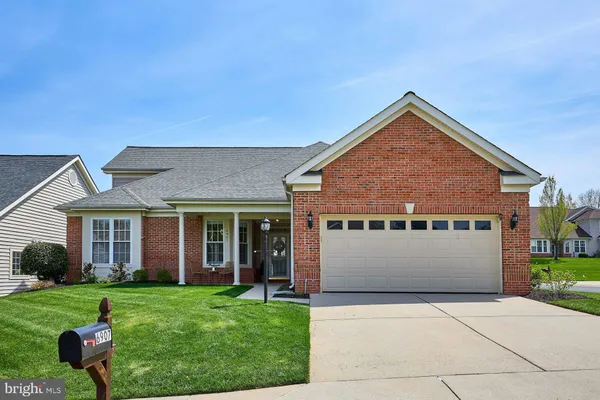 Property Slideshow image 2 of 54 | 6907 broadleaf ter, Gainesville, VA, 20155