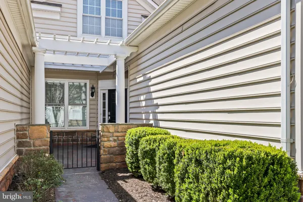 Property Slideshow image 2 of 50 | 44435 cruden bay dr, Ashburn, VA, 20147