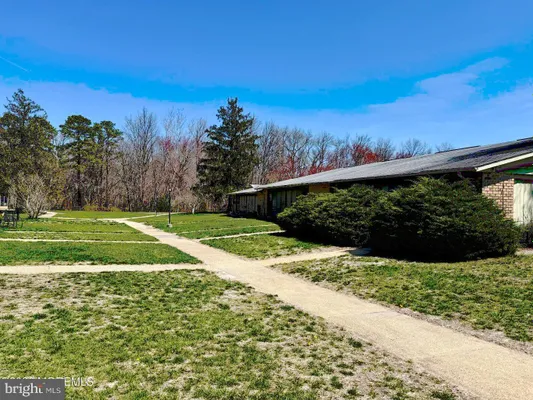 Property Slideshow image 2 of 32 | 20 yorkshire ct d, Manchester Township, NJ, 08759