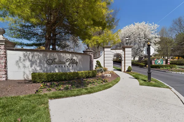 Property Slideshow image 2 of 37 | 280 country club dr, Telford, PA, 18969